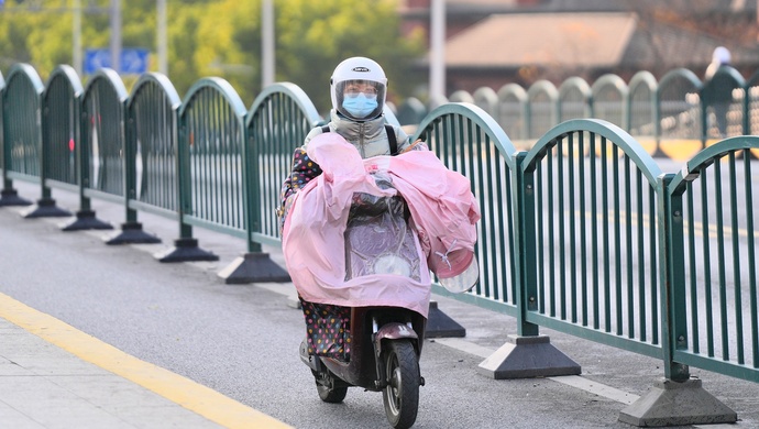 上海兔年开工日冷空气凑热闹，郊区最低零下5℃，但不改全市波动回升大趋势